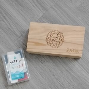 Wooden Yoga Box Set & Fitness Cards